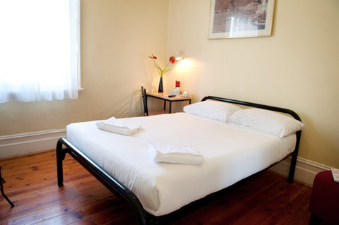 Hotel Claremont Guest House - Accommodation Nelson Bay 1
