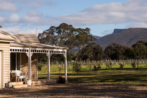 Lallibroch - Accommodation Nelson Bay 0