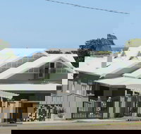 Merewether Beach House B and B - Accommodation Nelson Bay