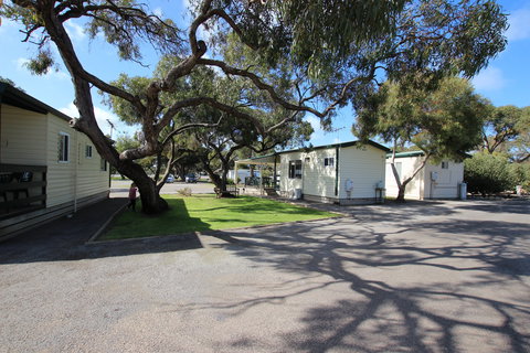 Minlaton Caravan Park - Accommodation Nelson Bay 2