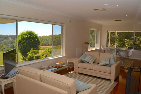 Pat And Ted's In The Piccadilly Valley - Accommodation Nelson Bay 0