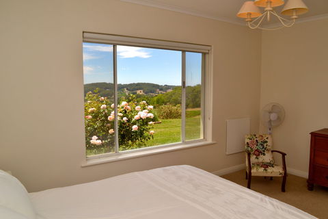 Pat And Ted's In The Piccadilly Valley - Accommodation Nelson Bay 2