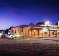 Standpipe Golf Motor Inn