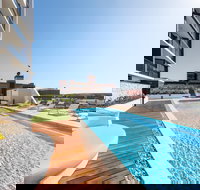 The Milton Brisbane - Accommodation Nelson Bay