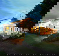 The Lonsdale Palms - Accommodation Nelson Bay
