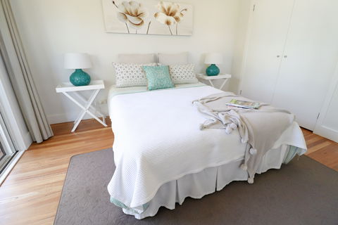 The Lakehouse At Raffetys Resort - Accommodation Nelson Bay 2