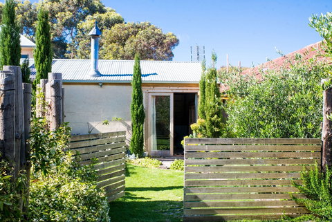 Trader Jack's - Accommodation Nelson Bay 1