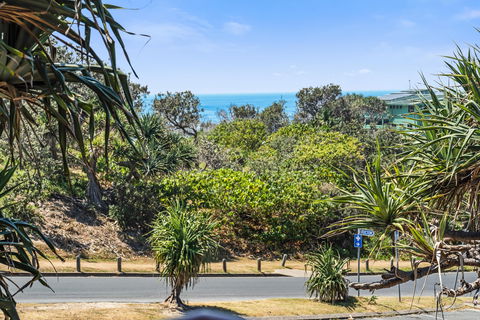 16 Point Lookout Beach Resort - Accommodation Nelson Bay 2