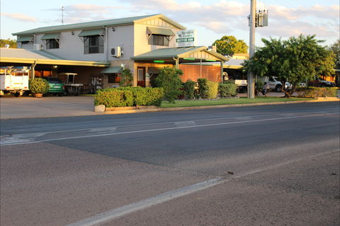 Barcaldine Country Motor Inn - Accommodation Nelson Bay 0