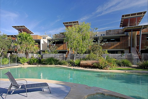 Beach Villa 17, East On Byron - Accommodation Nelson Bay 1