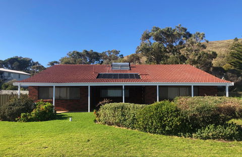 Calm Seas - Accommodation Nelson Bay 0