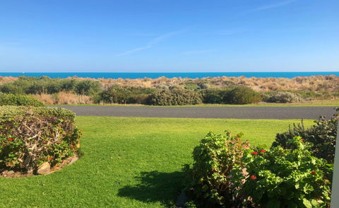 Calm Seas - Accommodation Nelson Bay 1