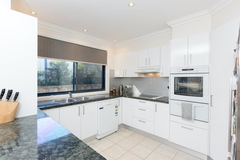 Coastal Haven At Gerroa - Accommodation Nelson Bay 2