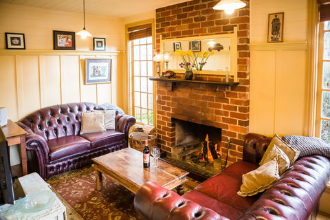 Como Cottages - Accommodation Nelson Bay 1