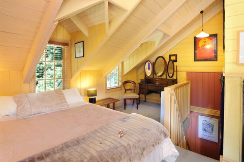 Como Cottages - Accommodation Nelson Bay 2