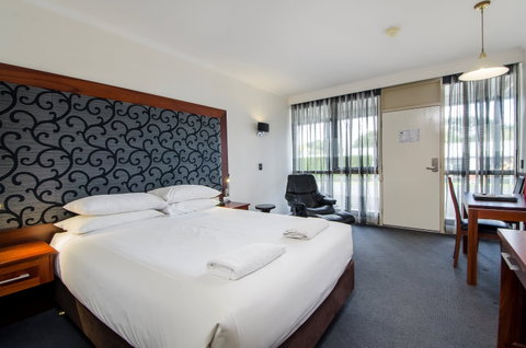 Commodore On The Park - Accommodation Nelson Bay 2