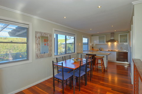 Cooke’s Haven - Accommodation Nelson Bay 2