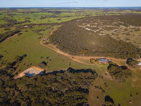 Eleanor River Homestead - Nelson Bay Accommodation.com 1