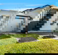 Ella House I - Accommodation Nelson Bay