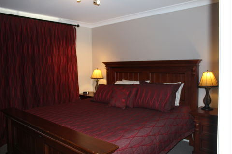 Elm Cottage Tumut - Accommodation Nelson Bay 2