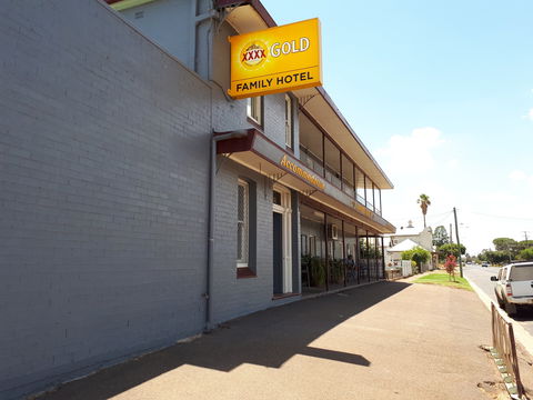Family Hotel Cootamundra - Accommodation Nelson Bay 1