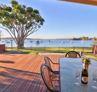 Lakefront Simplicity - Accommodation Nelson Bay