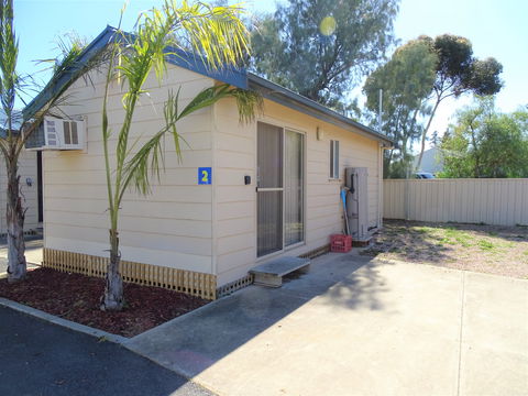 Moonta Bay Cabins - Cabin 2 - Accommodation Nelson Bay 0