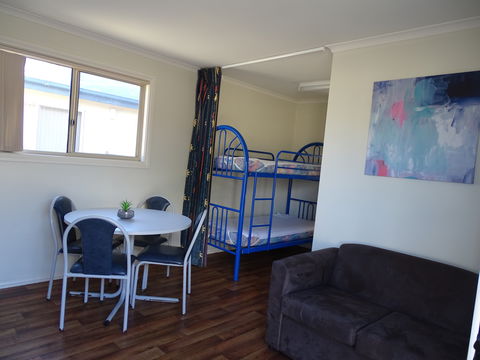 Moonta Bay Cabins - Cabin 2 - Accommodation Nelson Bay 2