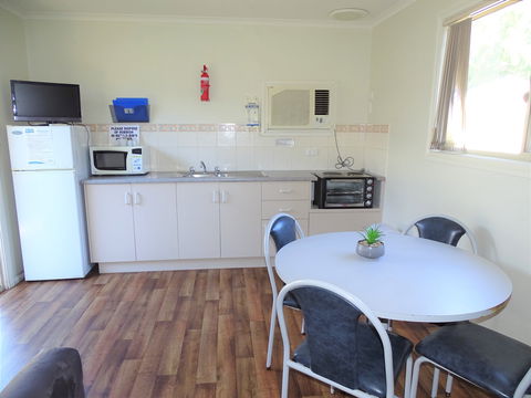 Moonta Bay Cabins - Cabin 3 - Accommodation Nelson Bay 1
