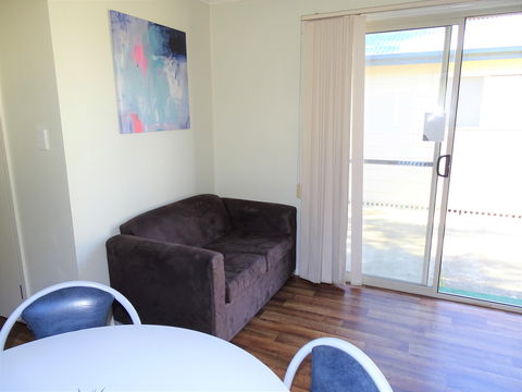 Moonta Bay Cabins - Cabin 3 - Accommodation Nelson Bay 2