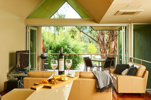 No. 6 Luxury Private Haven - Accommodation Nelson Bay 1