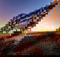 Oaks Glenelg Plaza Pier Suites - Accommodation Nelson Bay