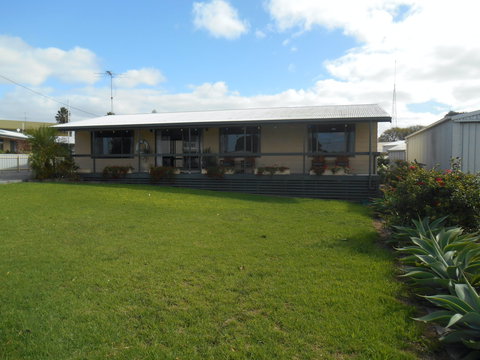 Roshy's Retreat - Accommodation Nelson Bay 0