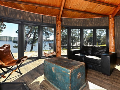 Taylors Bay Cottage - Accommodation Nelson Bay 2