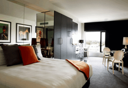 The Cullen Hotel - Accommodation Nelson Bay 2