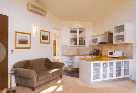 The Gatehouse At Villa Raedward - Accommodation Nelson Bay 2