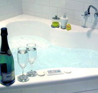 Clonmara Cottages - Accommodation Nelson Bay