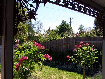Airleigh - Rose Cottage - Accommodation Nelson Bay 4