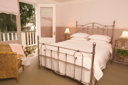 Clarendon Cottages - Accommodation Nelson Bay