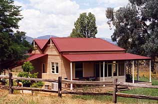Baranduda Homestead - Nelsons Bay Accommodation 3