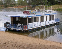 Matahari Houseboats - Accommodation Nelson Bay 5