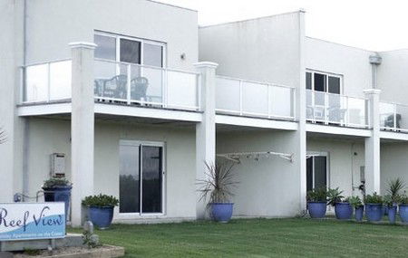 Reef View Apartments - Accommodation Nelson Bay 1