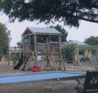 Alvina Holiday Cottages - Accommodation Nelson Bay
