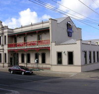 Mitchell River Tavern - Accommodation Nelson Bay