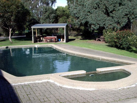 Tandara Caravan Park - Accommodation Nelson Bay 2