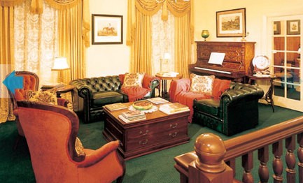 Clifton Lodge - Accommodation Nelson Bay 3