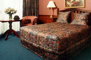 Clifton Lodge - Accommodation Nelson Bay 5