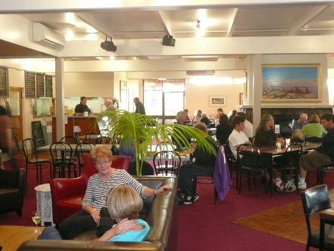 Mallacoota Hotel Motel - Accommodation Nelson Bay 6