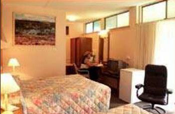 The Jasper Motor Inn - Accommodation Nelson Bay 2