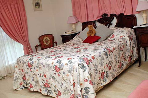 Jan's Bed & Breakfast - Nelsons Bay Accommodation 0